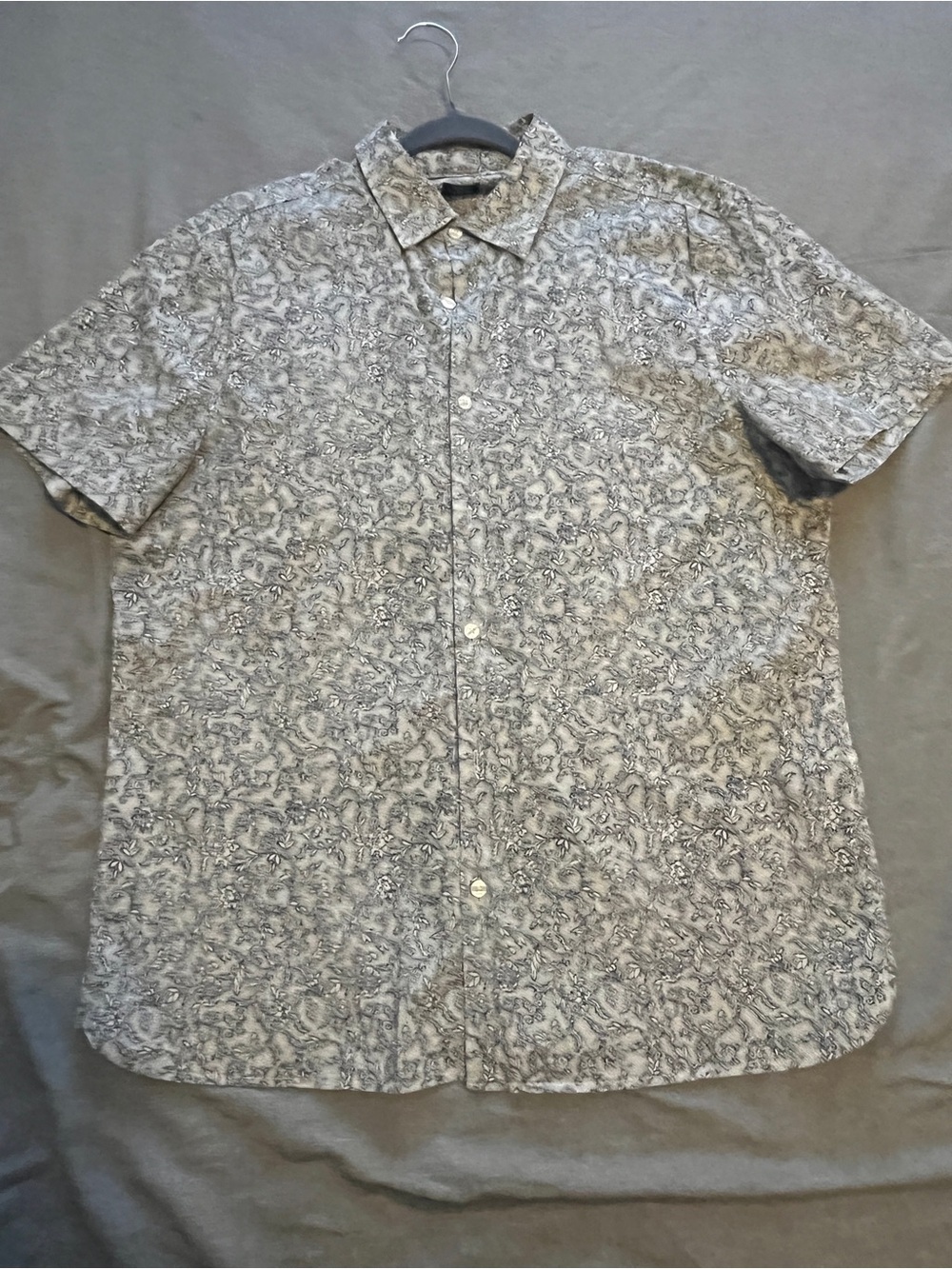 Perry Ellis Short Sleeve Button-Down White Shirt in Black Paisley